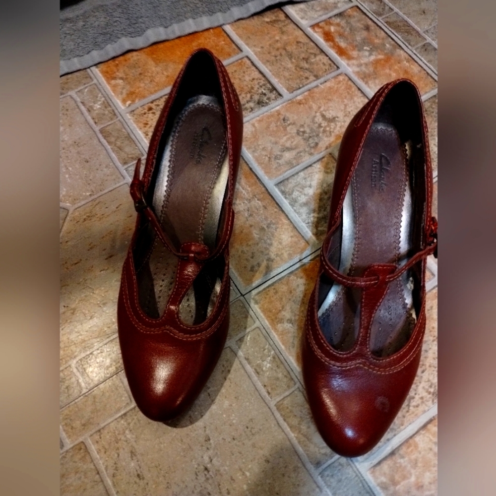 Guc clarks maryjanes shoes Sz 8